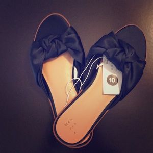 Never Worn | Slip On Sandals | Navy